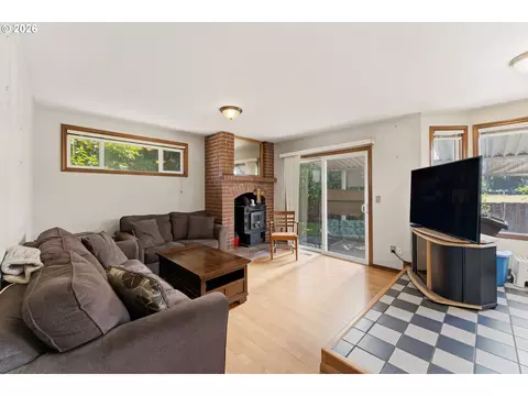 2547 NE Beech Ave, Gresham, OR 97030 photo 17