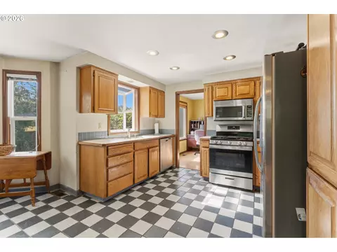 2547 NE Beech Ave, Gresham, OR 97030 photo 15