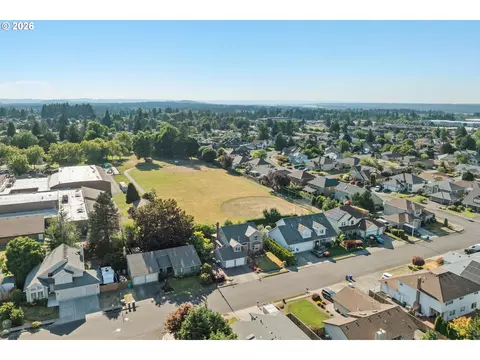 2547 NE Beech Ave, Gresham, OR 97030 photo 46