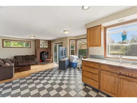 2547 NE Beech Ave, Gresham, OR 97030 photo 16