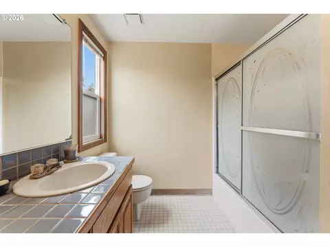 2547 NE Beech Ave, Gresham, OR 97030 photo 39
