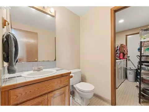 2547 NE Beech Ave, Gresham, OR 97030 photo 21