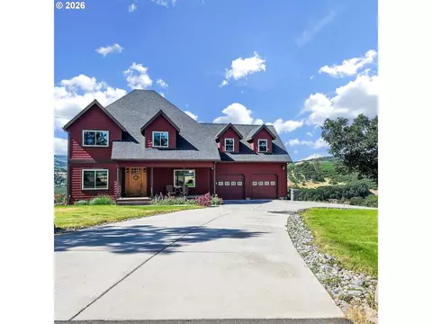 1306 Hermits Way, The Dalles, OR 97058