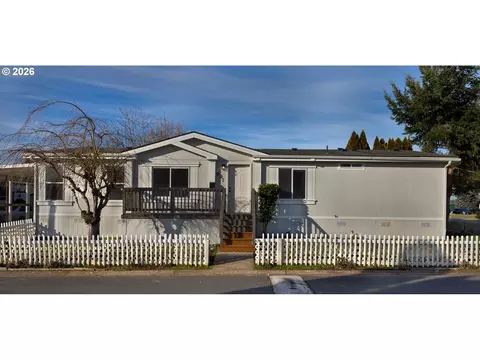 997 Wind Meadows Way #64, Salem, OR 97301