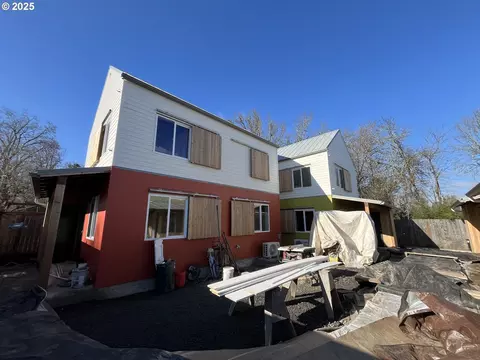 1938 Grant St, Eugene, OR 97405