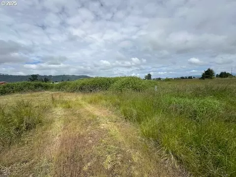 1 Springer St #1-4, Cathlamet, WA 98612