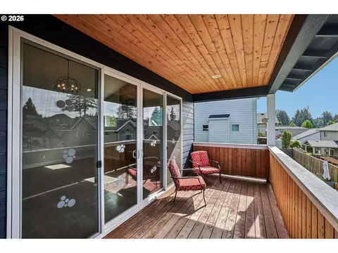 Exterior - 38320 Sequoia St, Sandy, OR 97055 photo 5 of 7