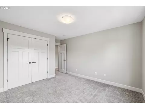 Bedroom - 38320 Sequoia St, Sandy, OR 97055 photo 9 of 9