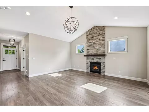 Living - 38320 Sequoia St, Sandy, OR 97055 photo 1 of 3