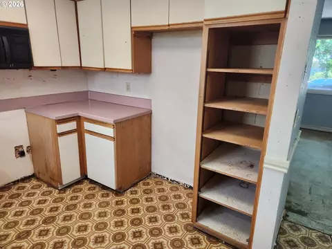 Other - 2155 Berwin Ln, Eugene, OR 97404 photo 2 of 9