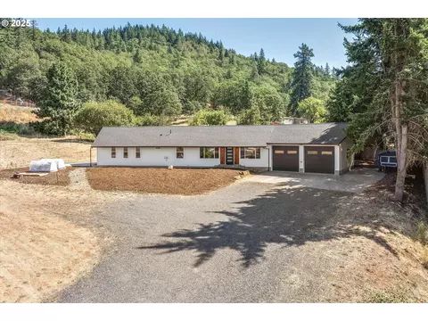 250 Off Rd, White Salmon, WA 98672