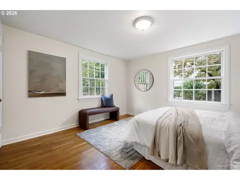 Bedroom - 158 W 21st Ave, Eugene, OR 97405 photo 1 of 6