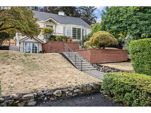 Exterior - 158 W 21st Ave, Eugene, OR 97405 photo 2 of 8