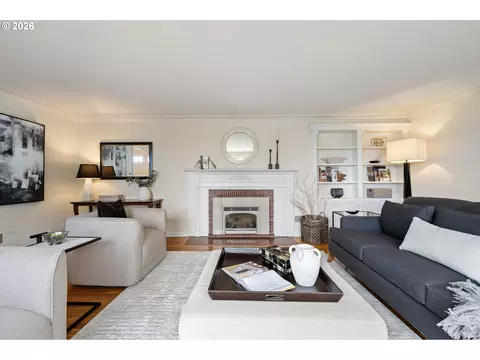Living - 158 W 21st Ave, Eugene, OR 97405 photo 2 of 5