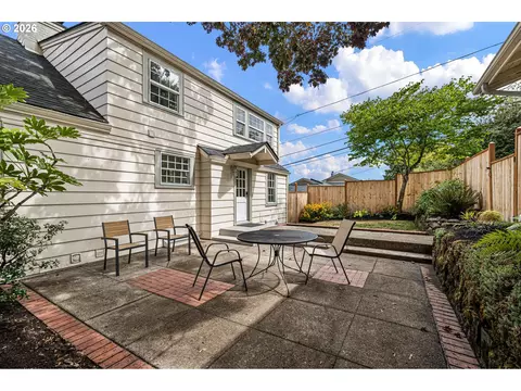 Exterior - 158 W 21st Ave, Eugene, OR 97405 photo 8 of 8
