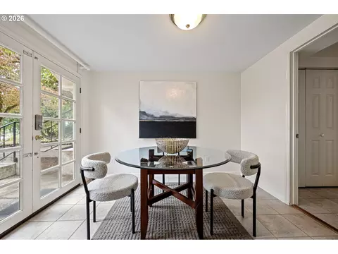 Dining - 158 W 21st Ave, Eugene, OR 97405 photo 3 of 3
