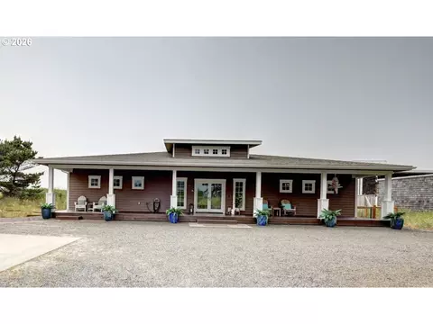 90022 Ocean Dr, Warrenton, OR 97146