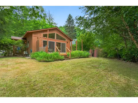 10268 Field Crest Dr, Birkenfeld, OR 97016