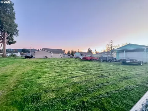 3720 Virginia Ave, Springfield, OR 97478 photo 3
