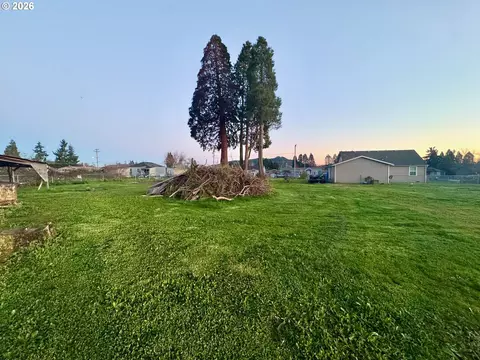 3720 Virginia Ave, Springfield, OR 97478 photo 4