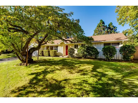 529 Antelope Way, Eugene, OR 97401