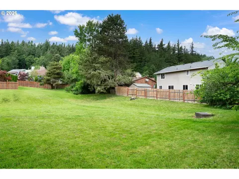 Exterior - 11240 SE Cranberry Loop, Clackamas, OR 97015 photo 14 of 15
