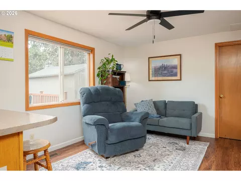 Living - 11240 SE Cranberry Loop, Clackamas, OR 97015 photo 5 of 5