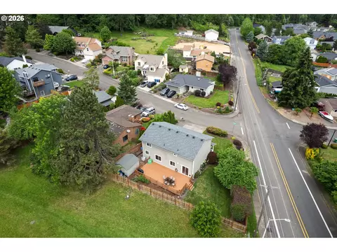 View/Area - 11240 SE Cranberry Loop, Clackamas, OR 97015 photo 5 of 5