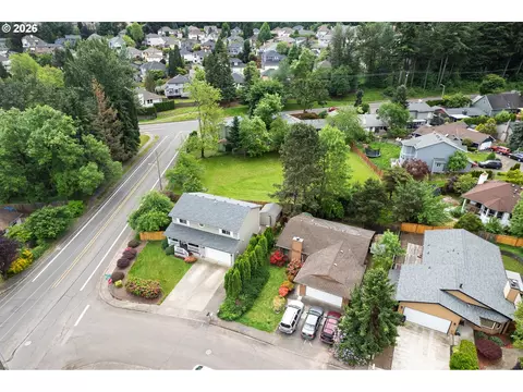 View/Area - 11240 SE Cranberry Loop, Clackamas, OR 97015 photo 2 of 5