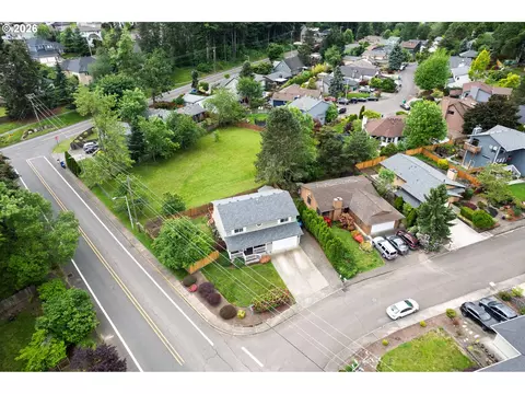View/Area - 11240 SE Cranberry Loop, Clackamas, OR 97015 photo 1 of 5