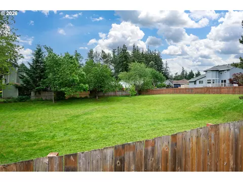Exterior - 11240 SE Cranberry Loop, Clackamas, OR 97015 photo 12 of 15