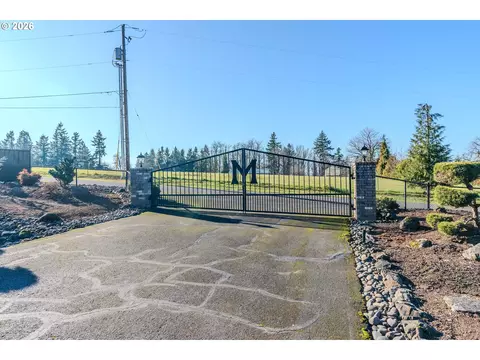 15580 S Mason Heights Dr, Oregon City, OR 97045
