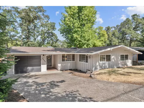 19747 White Cloud Cir, West Linn, OR 97068