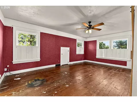 Bedroom - 1610 Cal Young Rd, Eugene, OR 97401 photo 1 of 6
