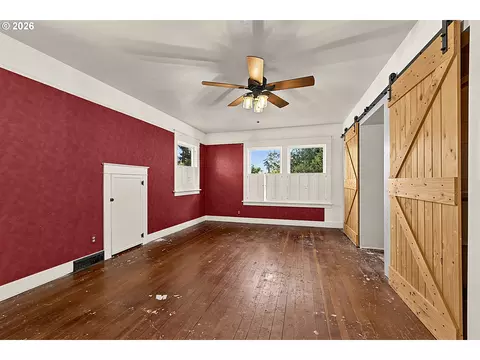Bedroom - 1610 Cal Young Rd, Eugene, OR 97401 photo 2 of 6