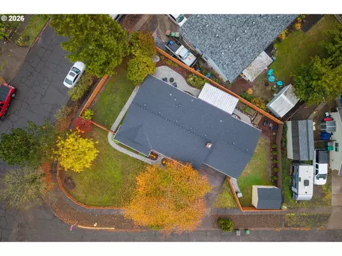 View/Area - 1408 N Libra St, Newberg, OR 97132 photo 3 of 4