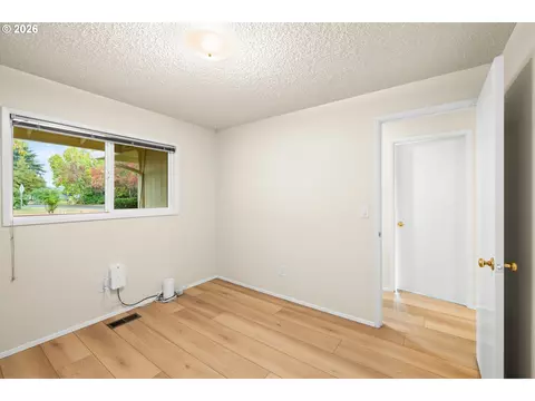 Bedroom - 1408 N Libra St, Newberg, OR 97132 photo 5 of 9