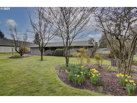 3309 NW 151st St, Vancouver, WA 98685