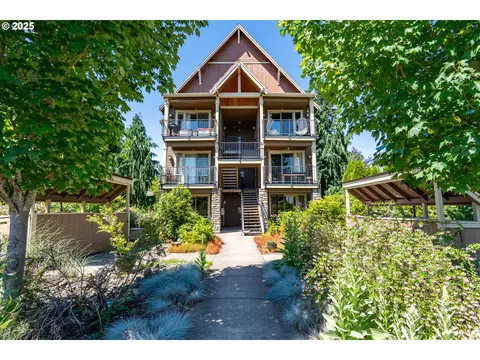 2101 SEllis St #E, Portland, OR 97202