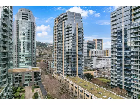 3570 S River Pkwy #1413, Portland, OR 97239