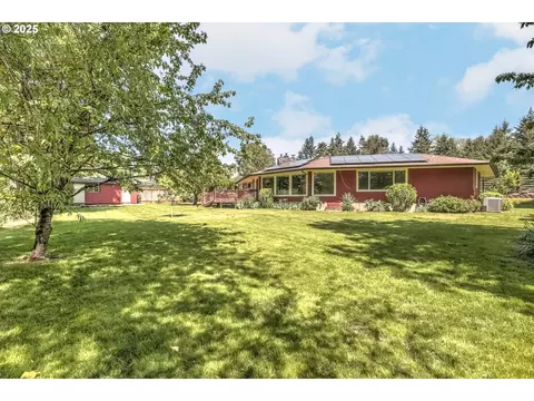 8957 NW Gales Creek Rd, Forest Grove, OR 97116