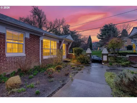 2613 NW Raleigh St #21, Portland, OR 97210