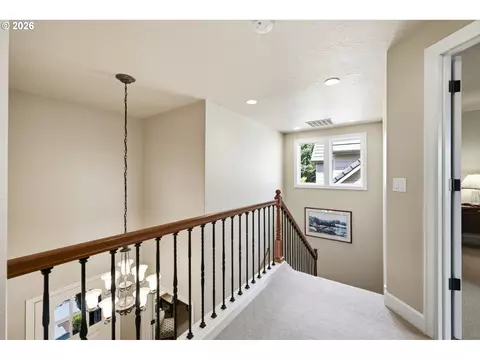 Entry Way - 2260 Turnberry Ct, Eugene, OR 97401 photo 5 of 6