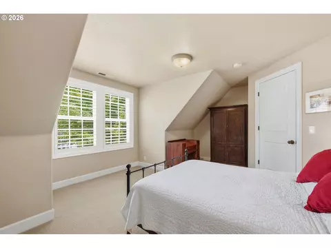 Bedroom - 2260 Turnberry Ct, Eugene, OR 97401 photo 4 of 6