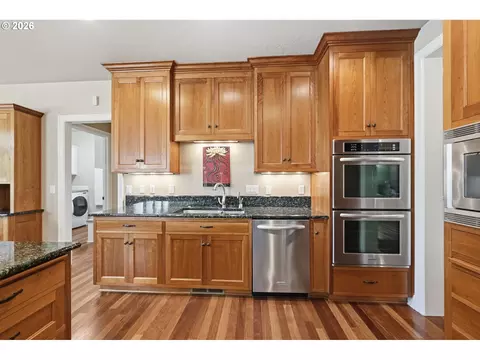 Kitchen - 2260 Turnberry Ct, Eugene, OR 97401 photo 3 of 4
