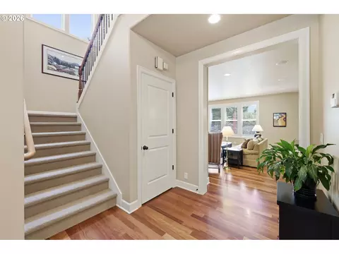Entry Way - 2260 Turnberry Ct, Eugene, OR 97401 photo 4 of 6