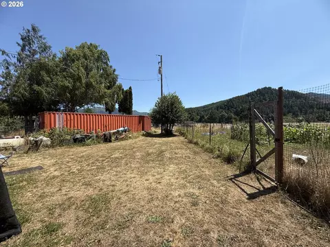 140 Poplar St, Powers, OR 97466 photo 14
