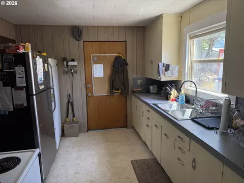 140 Poplar St, Powers, OR 97466 photo 19