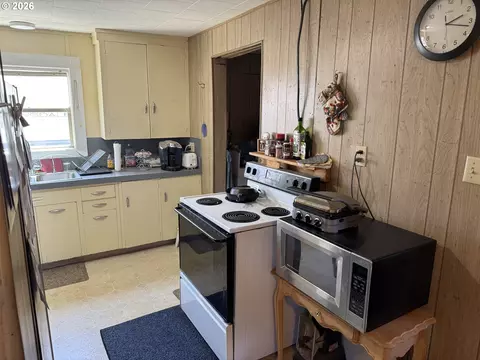 140 Poplar St, Powers, OR 97466 photo 22