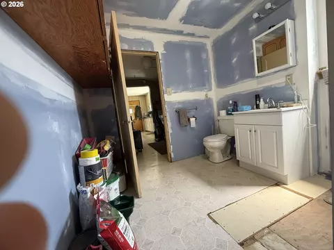 140 Poplar St, Powers, OR 97466 photo 36